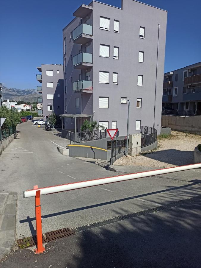 Cosy Apartment Terrano -Free Private Parking Split Exterior photo